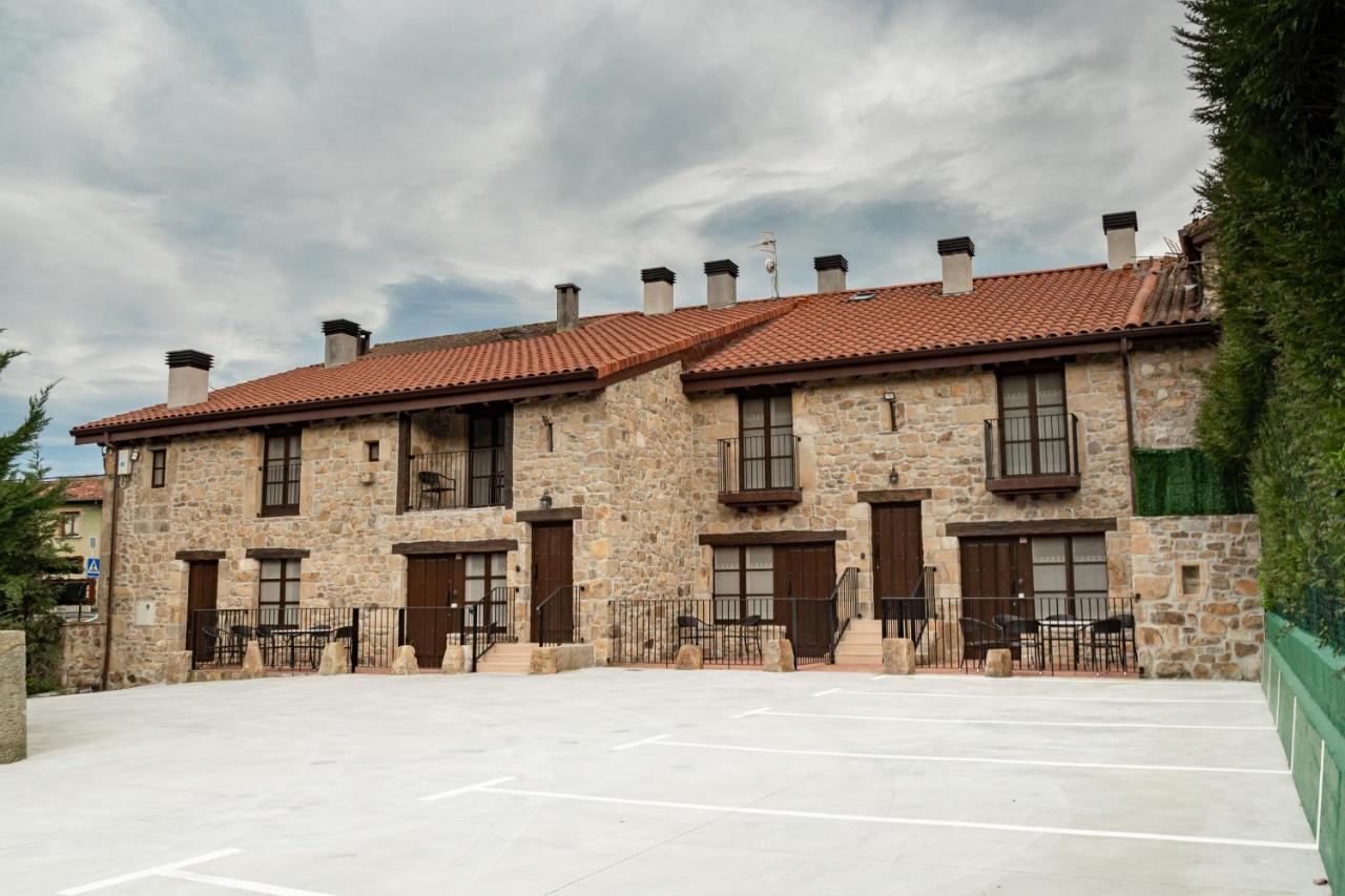 Posada Y Apartamentos Trebuesto De Guriezo Bagian luar foto