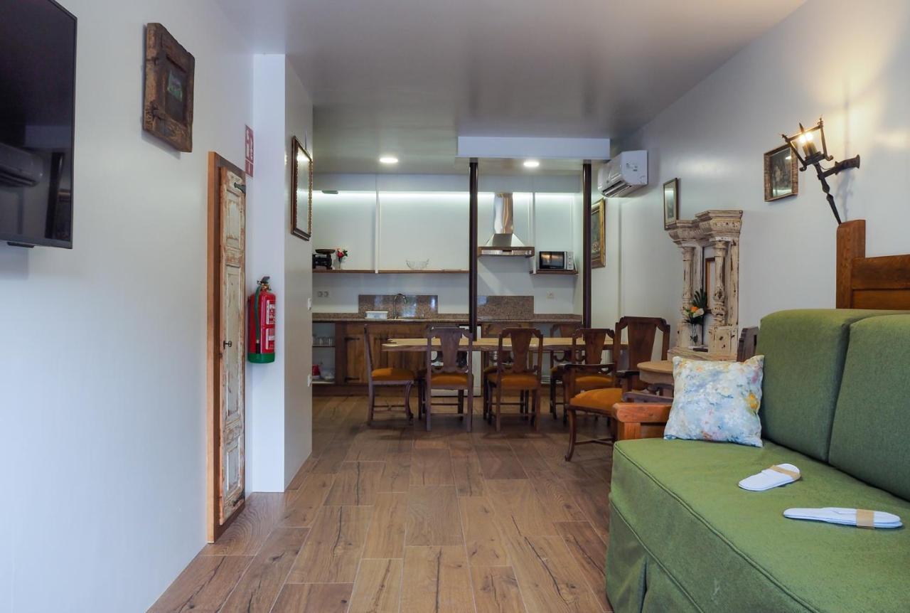 Posada Y Apartamentos Trebuesto De Guriezo Bagian luar foto
