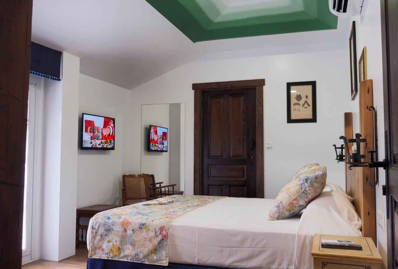 Posada Y Apartamentos Trebuesto De Guriezo Bagian luar foto