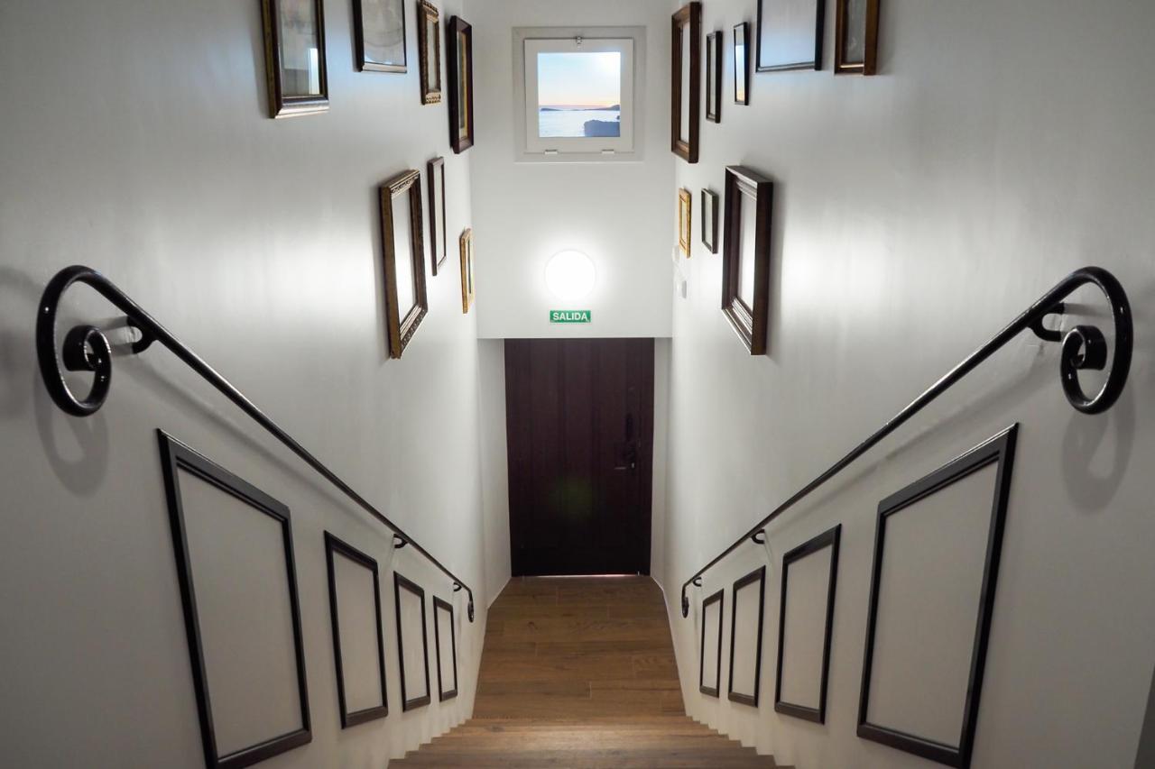 Posada Y Apartamentos Trebuesto De Guriezo Bagian luar foto