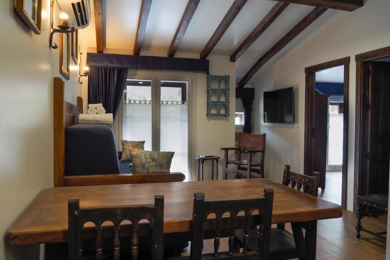 Posada Y Apartamentos Trebuesto De Guriezo Bagian luar foto