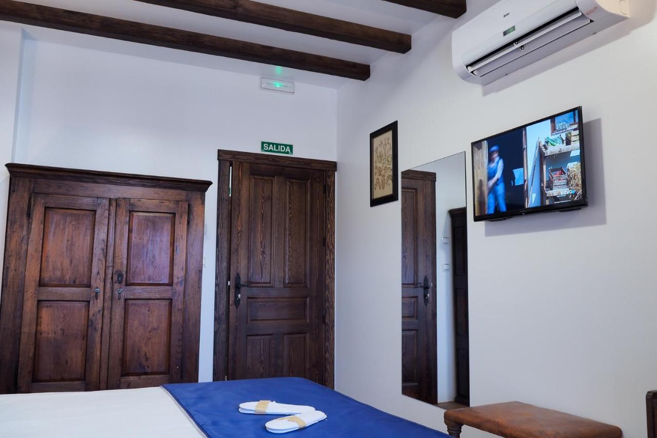 Posada Y Apartamentos Trebuesto De Guriezo Bagian luar foto
