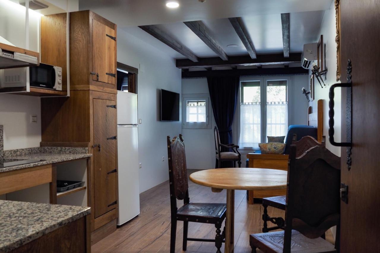 Posada Y Apartamentos Trebuesto De Guriezo Bagian luar foto