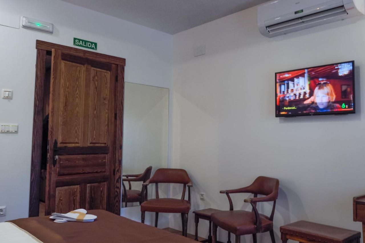 Posada Y Apartamentos Trebuesto De Guriezo Bagian luar foto