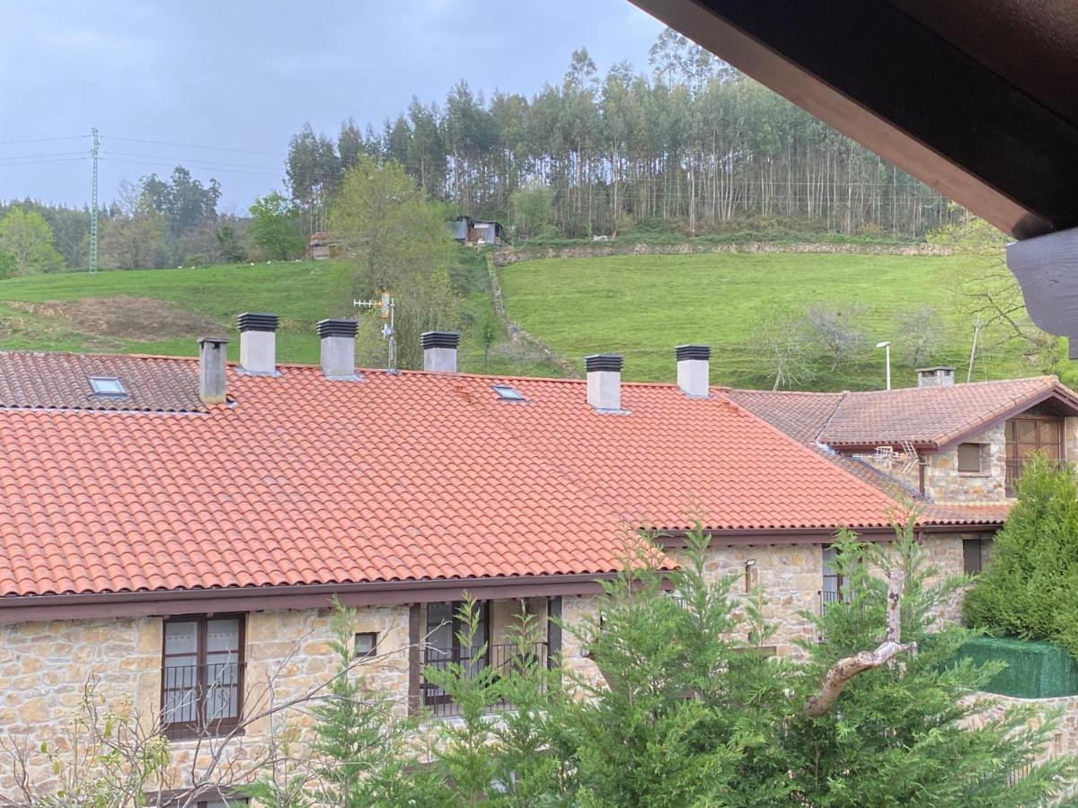 Posada Y Apartamentos Trebuesto De Guriezo Bagian luar foto