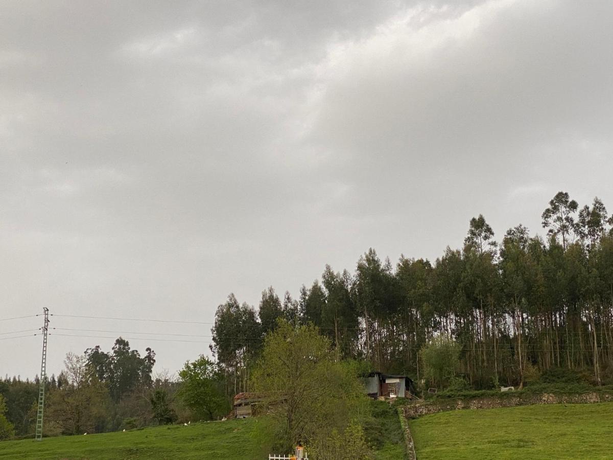 Posada Y Apartamentos Trebuesto De Guriezo Bagian luar foto